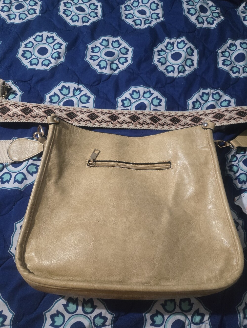 Stylish Cream Crossbody Bag with Patterned Strap